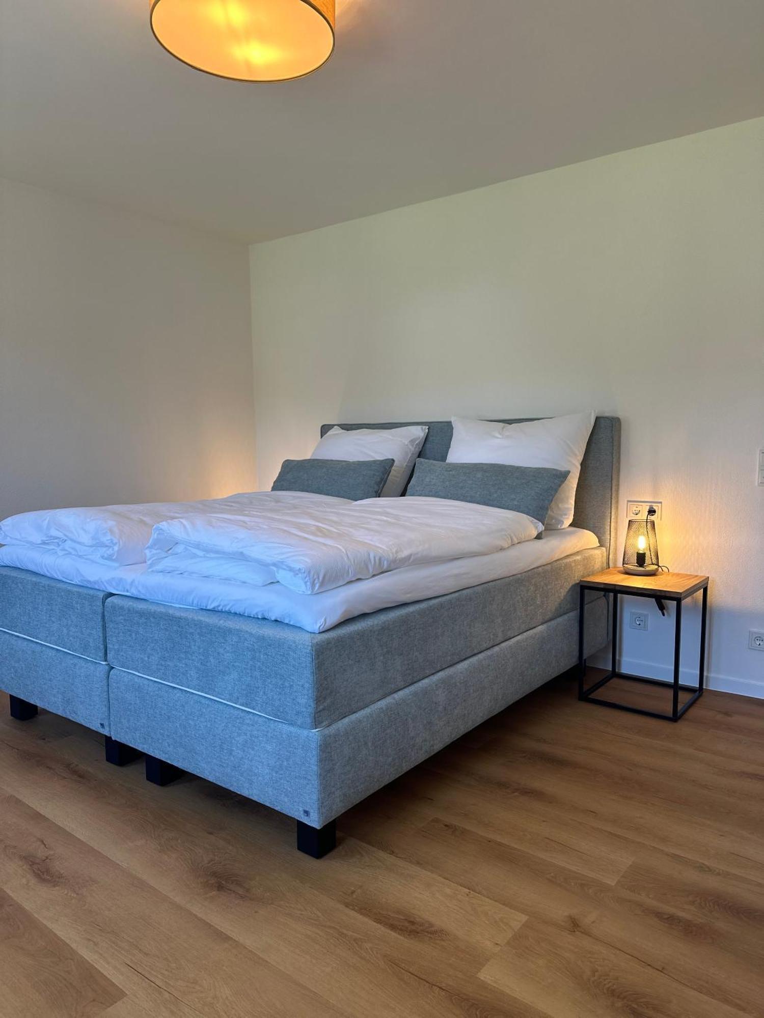 Moselappartements By Weingut Marco Adamy Losnich Ngoại thất bức ảnh